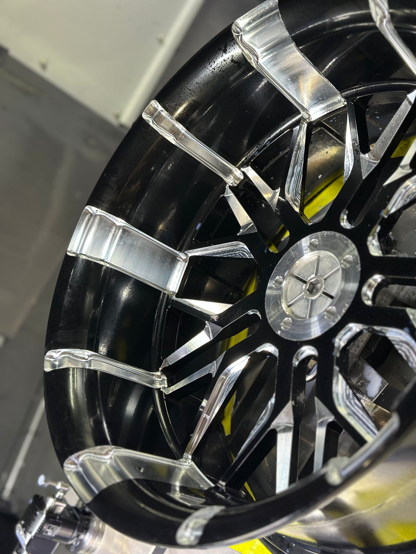 23”/18x8.5” Contrast Machined Billet Breakout Wheels
