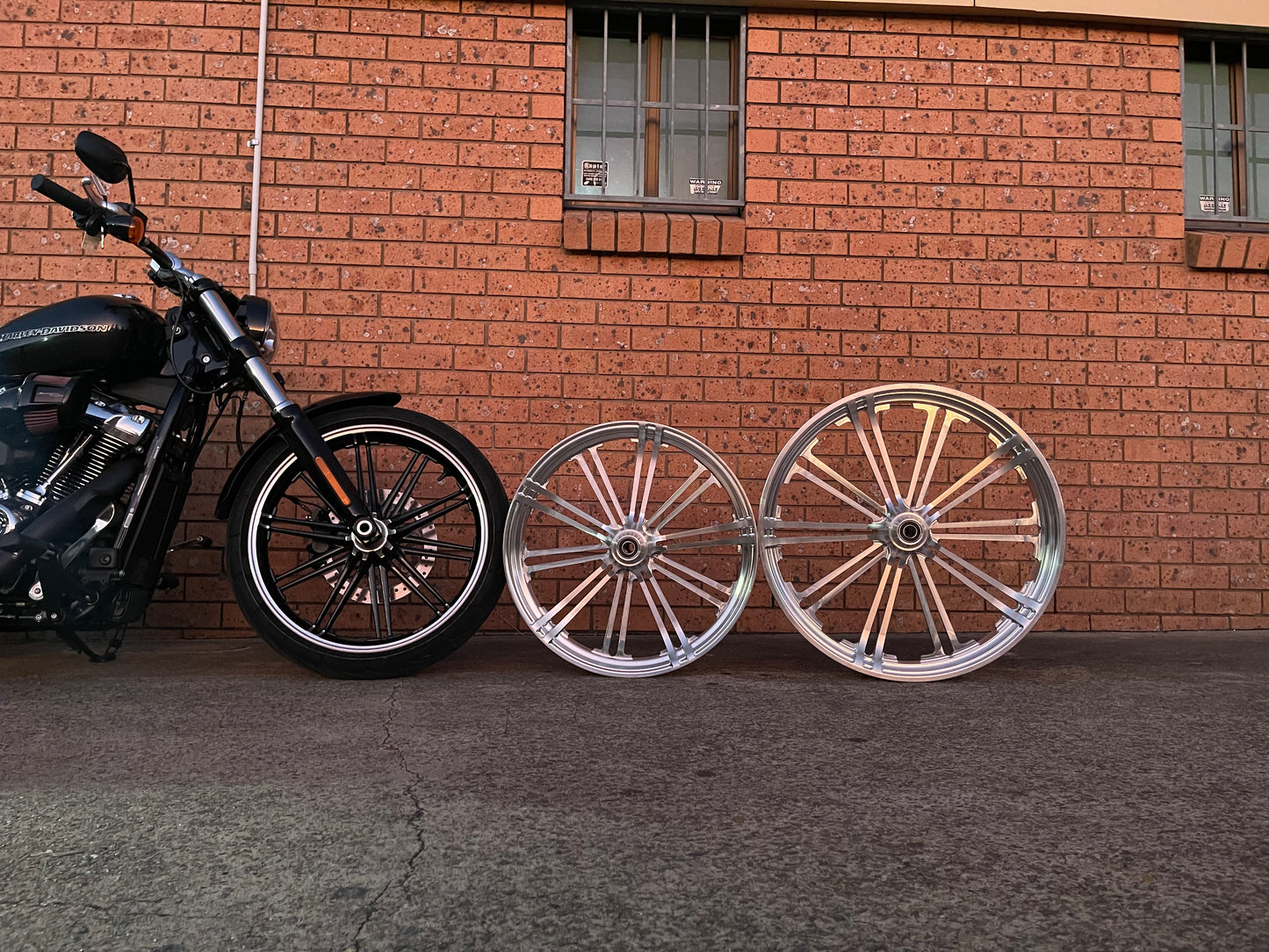 26 inch Harley Davidson Breakout COMPLETE KIT