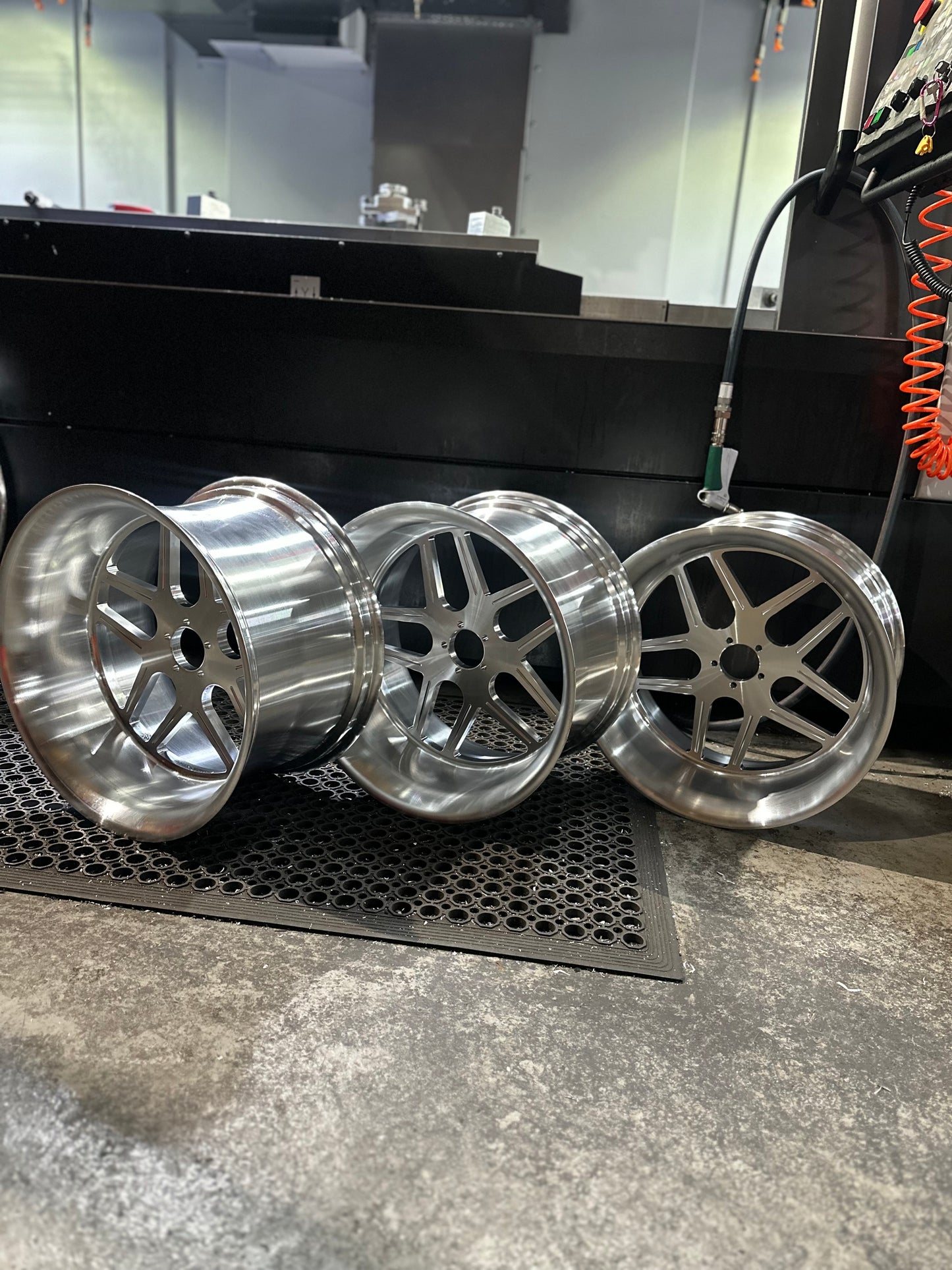 260/280 rear wheel 18x8.5”