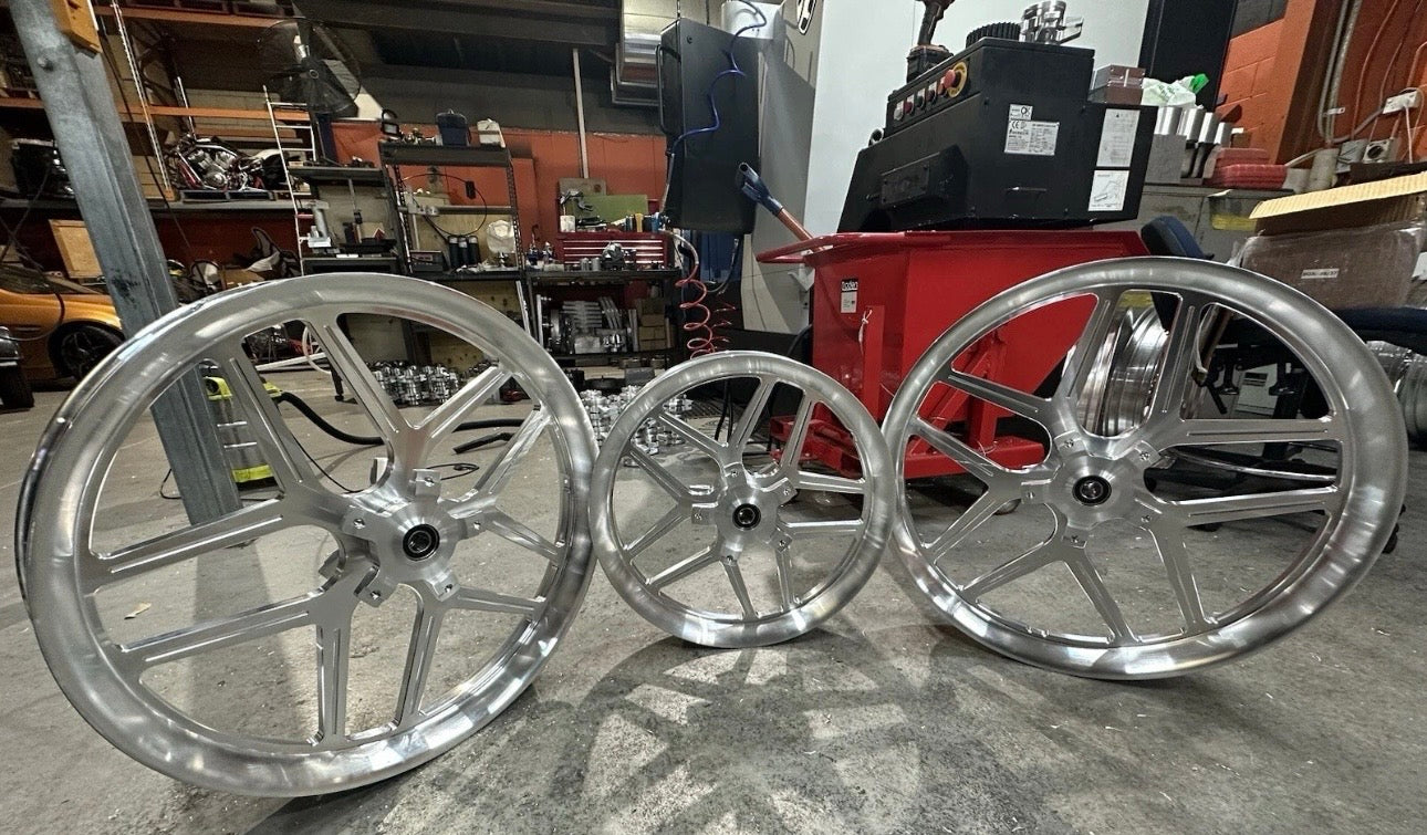 23” Nightrod front package Billet wheel complete kit