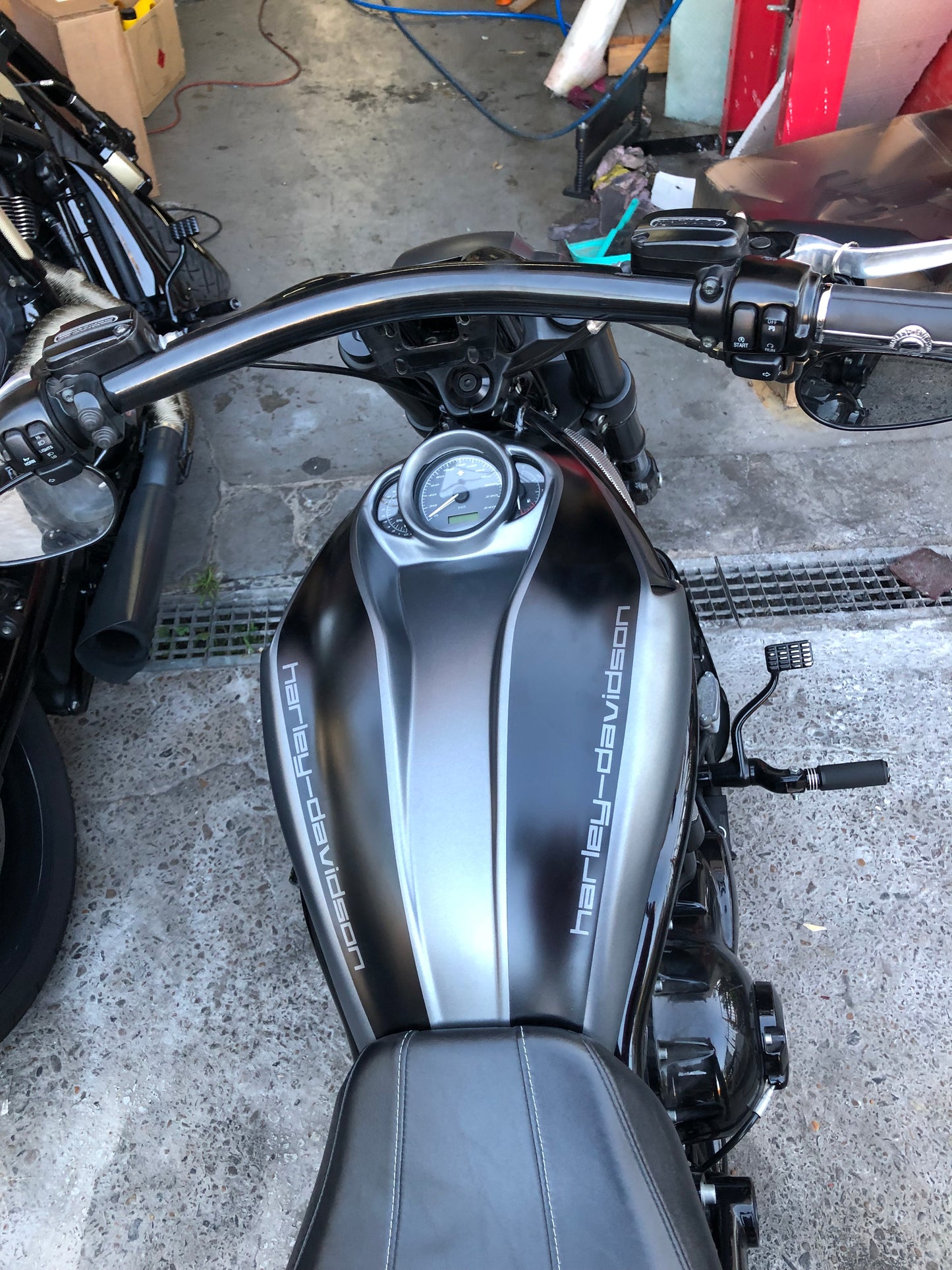 Phantom style airbox