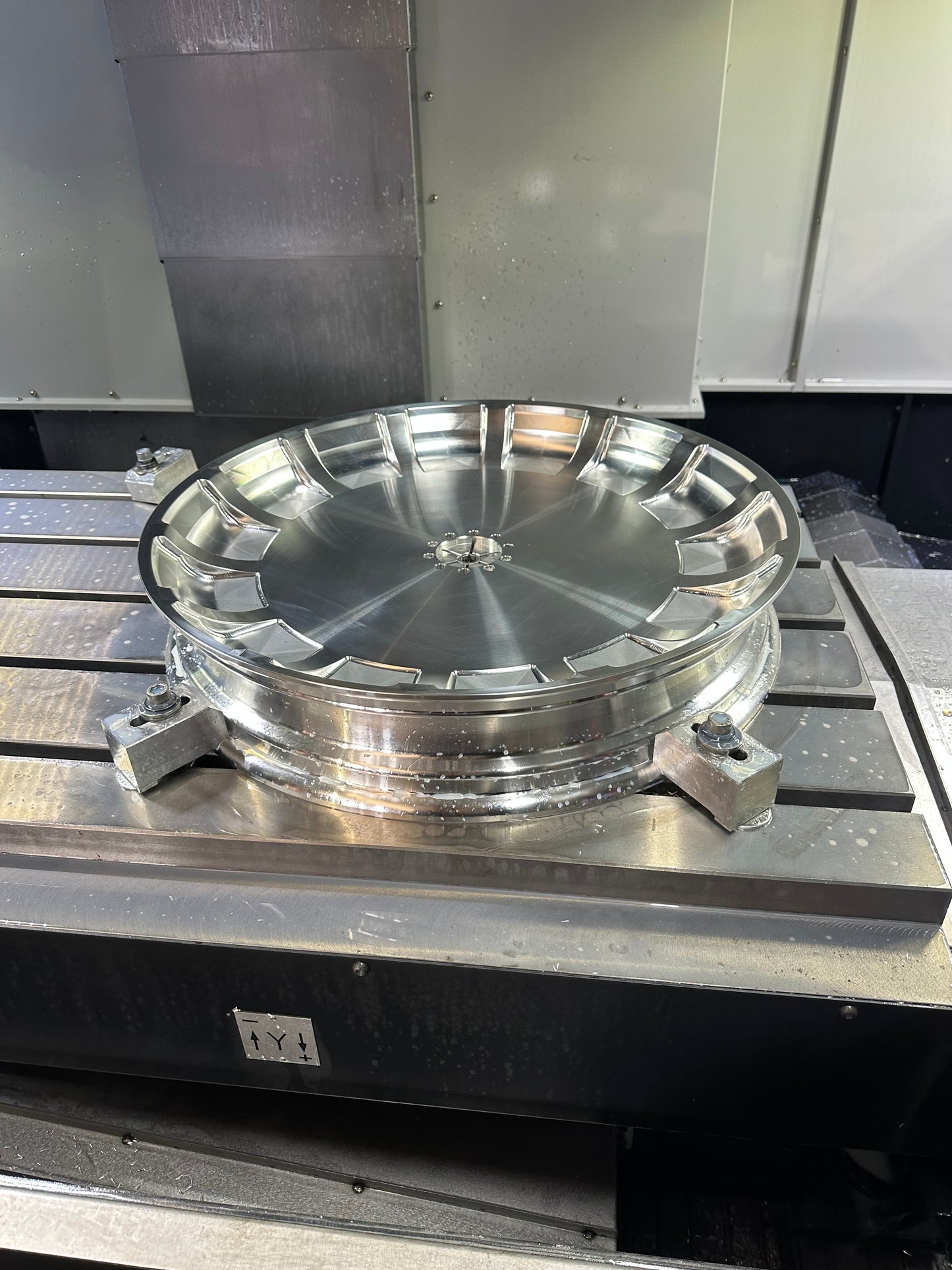 Fatboy FLFBS solid replica wheel 23”