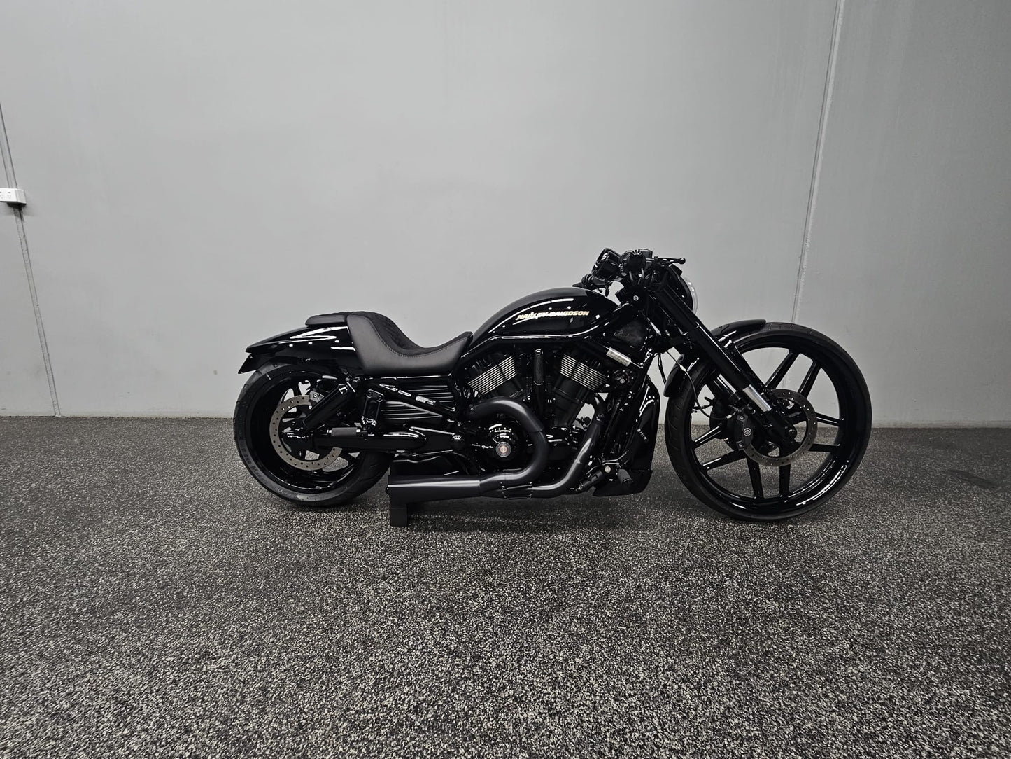 55mm Vrod rake kit with fat fork sleeves